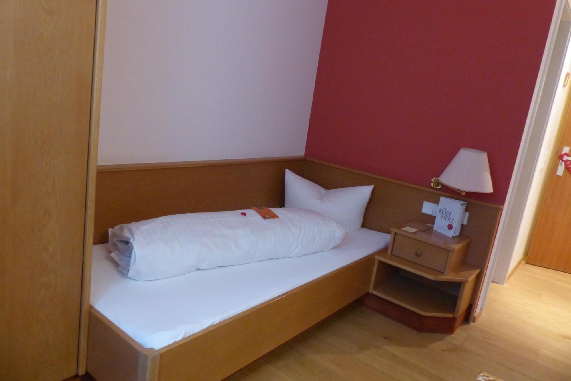 Hotel Herrmann Münsingen Zewnętrze zdjęcie